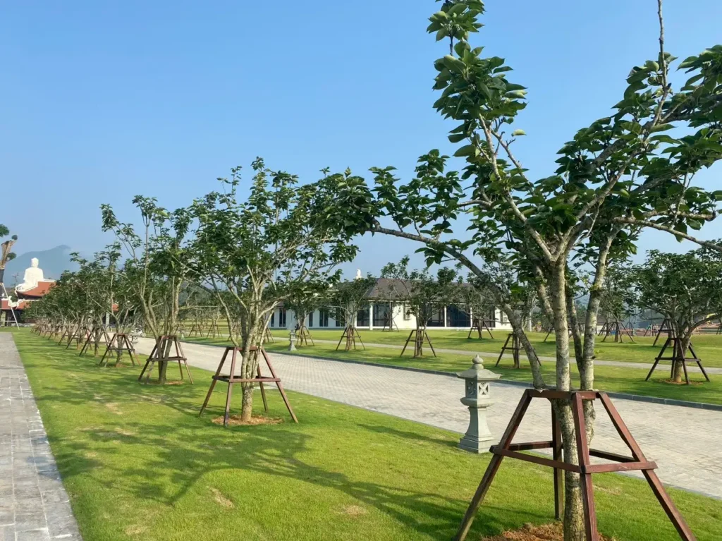 Cảnh quan tại Nghĩa trang Thiên Đường Tuyên Quang