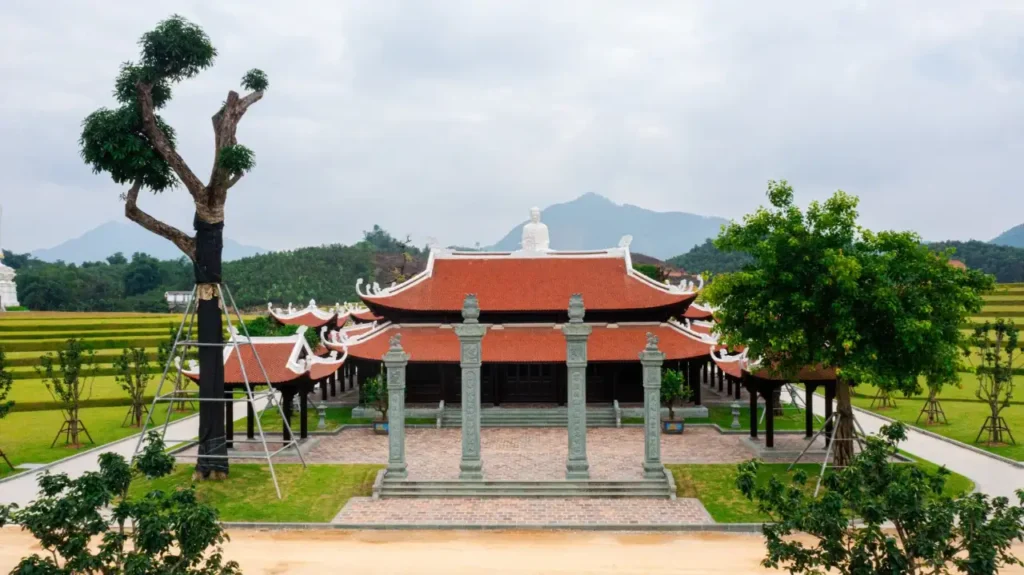Cảnh quan tại Nghĩa trang Thiên Đường Tuyên Quang